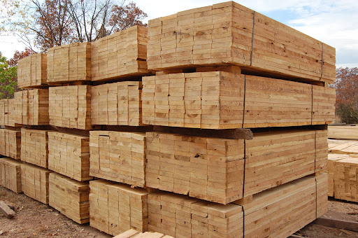 Why Hardwood Dunnage Ensures Maximum Cargo Protection